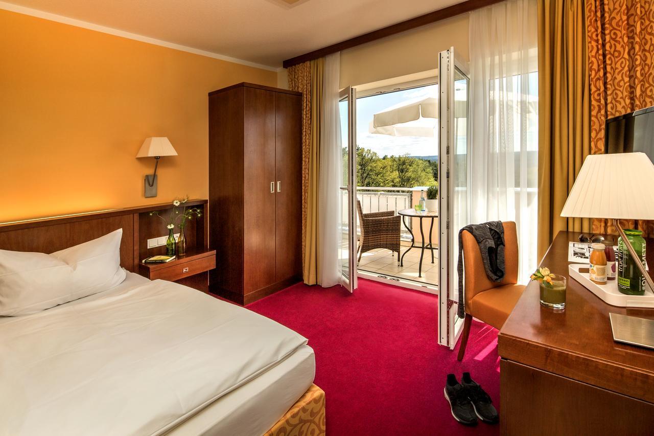 Hotel-Restaurant Distlerhof Leinburg Экстерьер фото