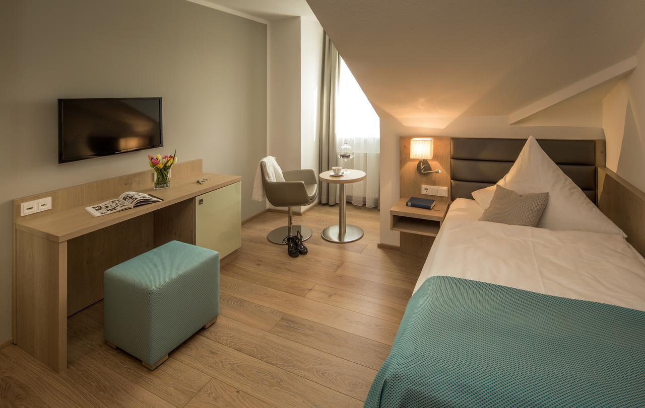 Hotel-Restaurant Distlerhof Leinburg Экстерьер фото