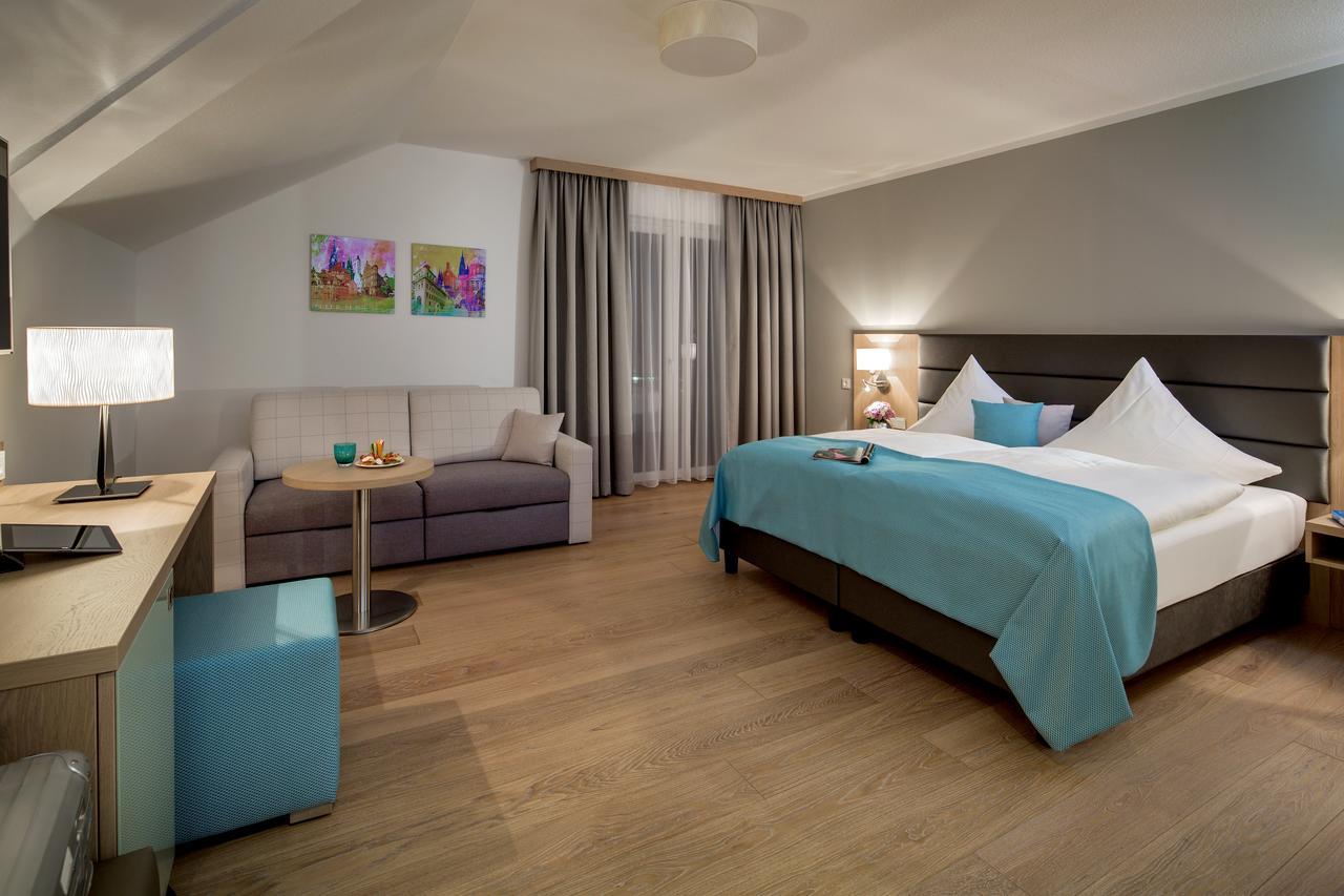 Hotel-Restaurant Distlerhof Leinburg Экстерьер фото